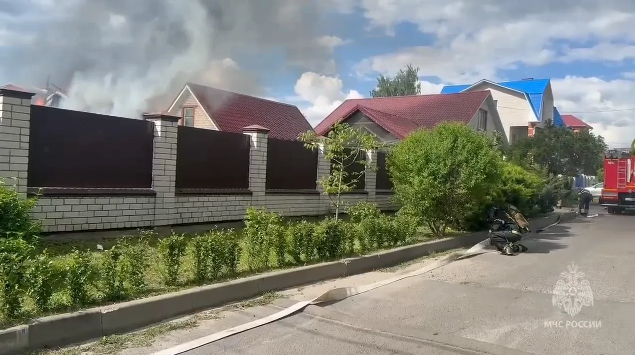 На 2-й Поэтической в Курске горел жилой дом