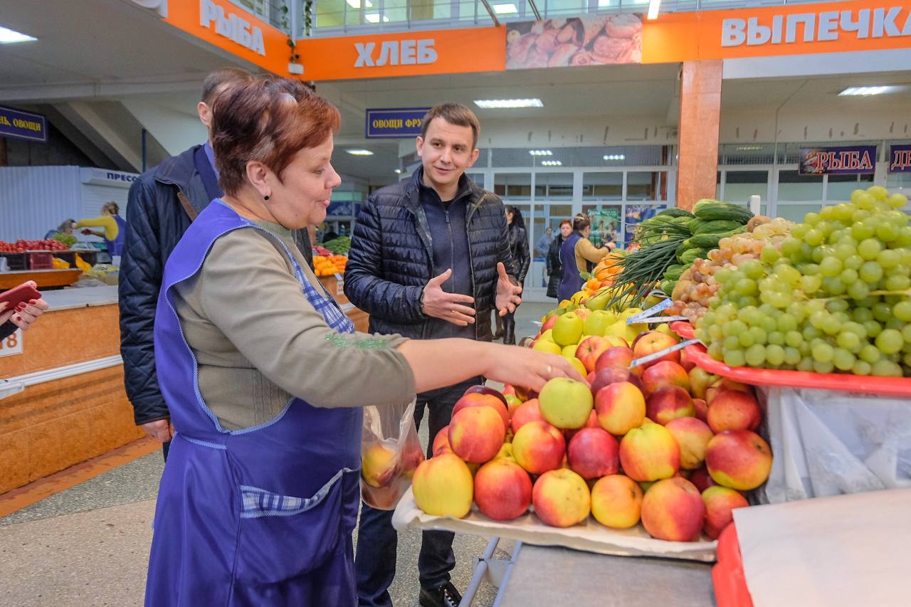 Глава Курска Игорь Куцак посетил Центральный рынок