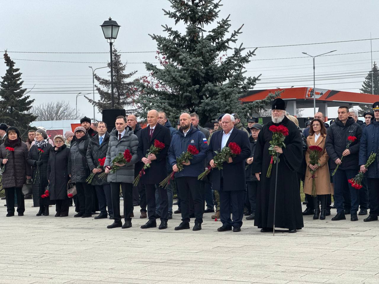 Куряне почтили память героев в День Неизвестного Солдата