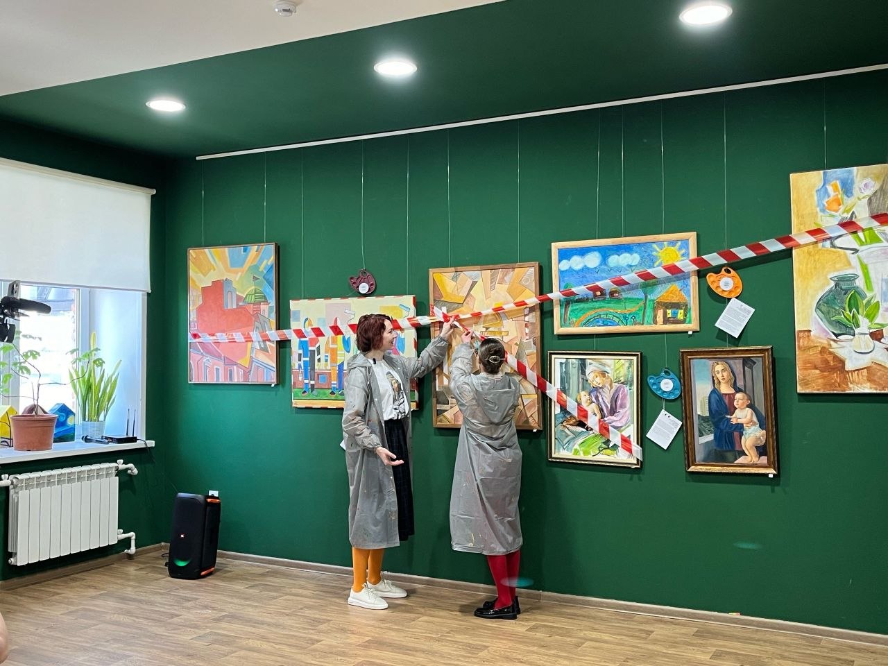 В  Курском креативном пространстве «Веранда» стартовала межрегиональная выставка молодых художников