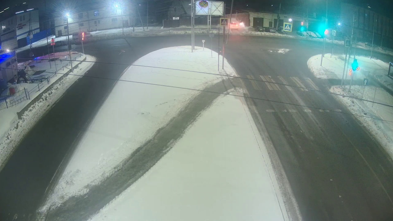 В Курске причиной сбоя работы светофора на Клыкова-Сумской стало ночное ДТП