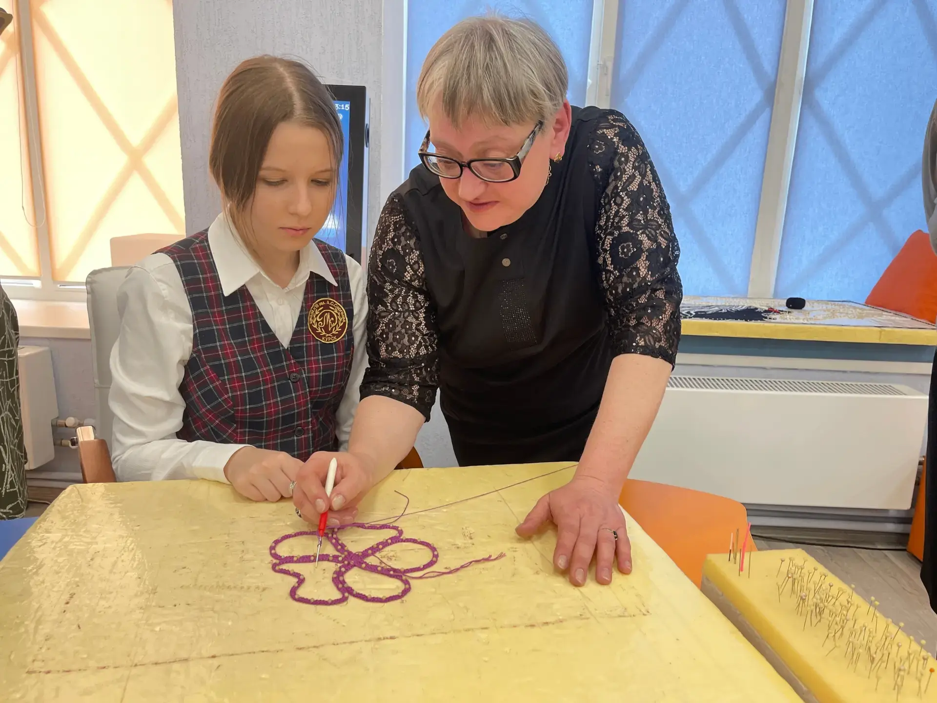 В Курске прошла творческая мастерская по ирландскому кружеву