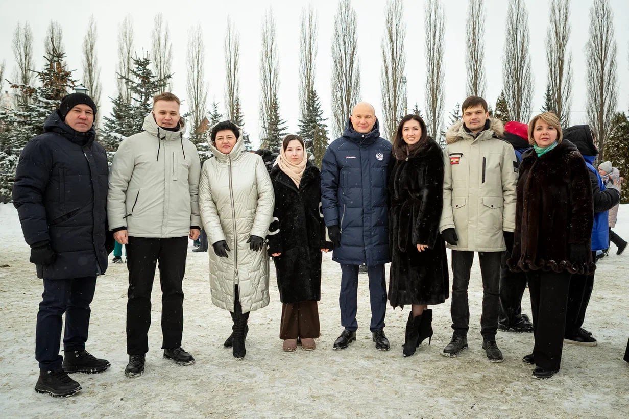 Председатель Курского городского собрания поздравил курян с 83-й годовщиной освобождения города