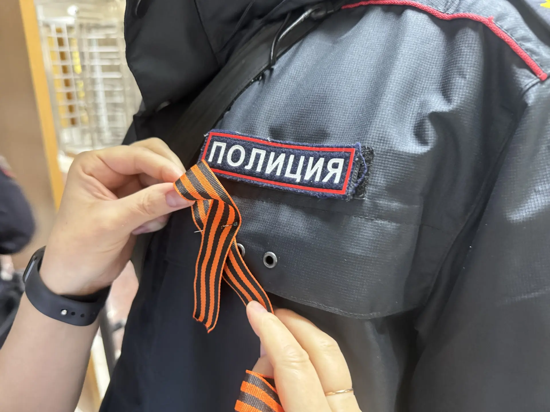Георгиевскую ленточку примерили курские полицейские