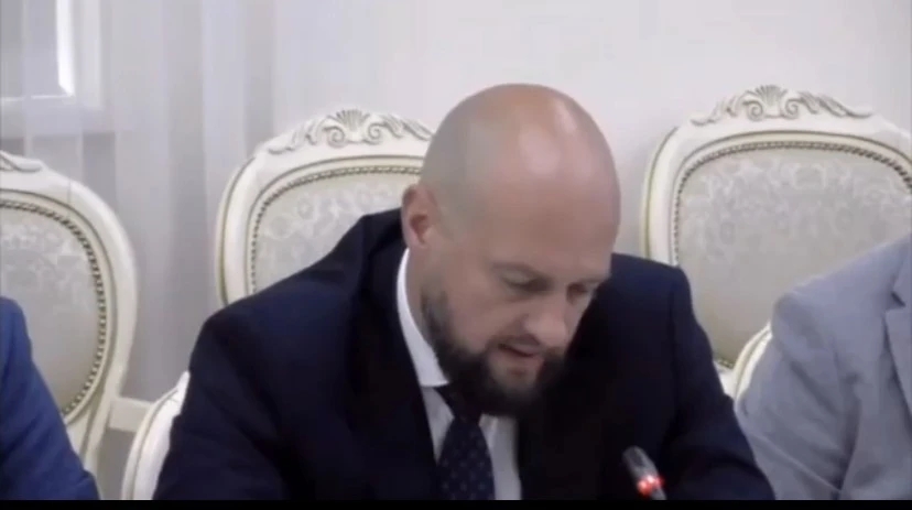 Евгений Маслов рассказал, на каких улицах Курска сейчас идёт дорожный ремонт 