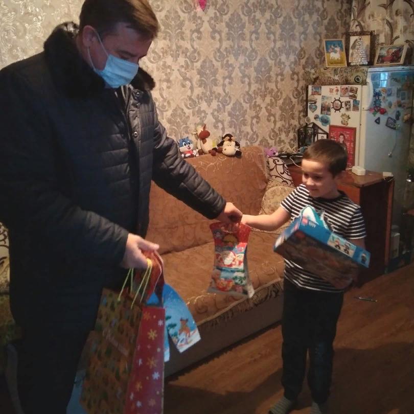 Мальчик из Курска получил долгожданный подарок 