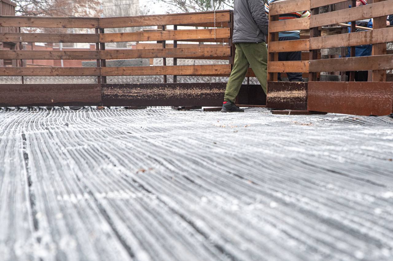 В Курске готовят к открытию Губернский каток
