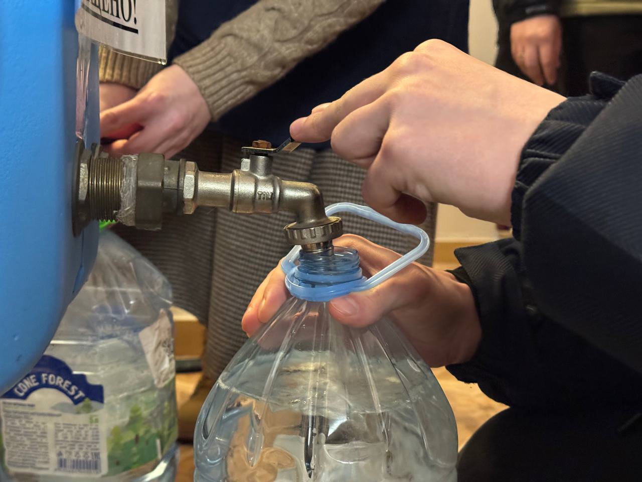 В Крещение Господне куряне набирают святую воду в храмах