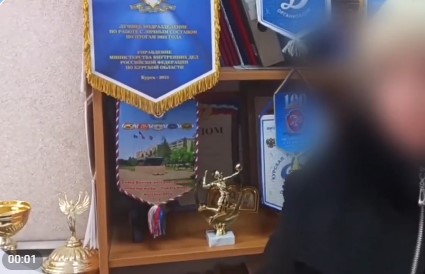 Железногорские полицейские нашли телефон, который ребёнок забрал в такси