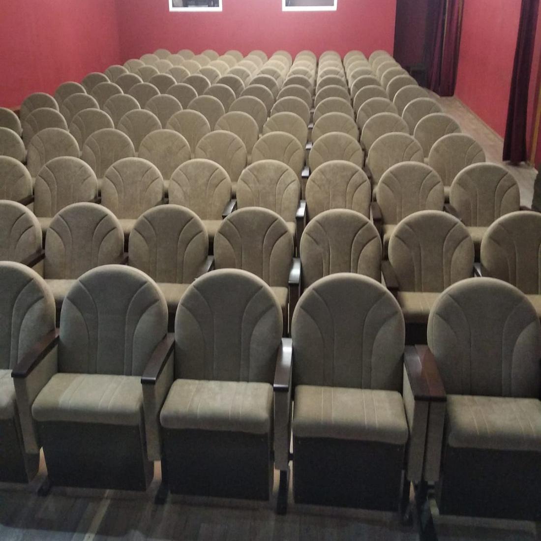 В кукольном театре Курска установили новые кресла