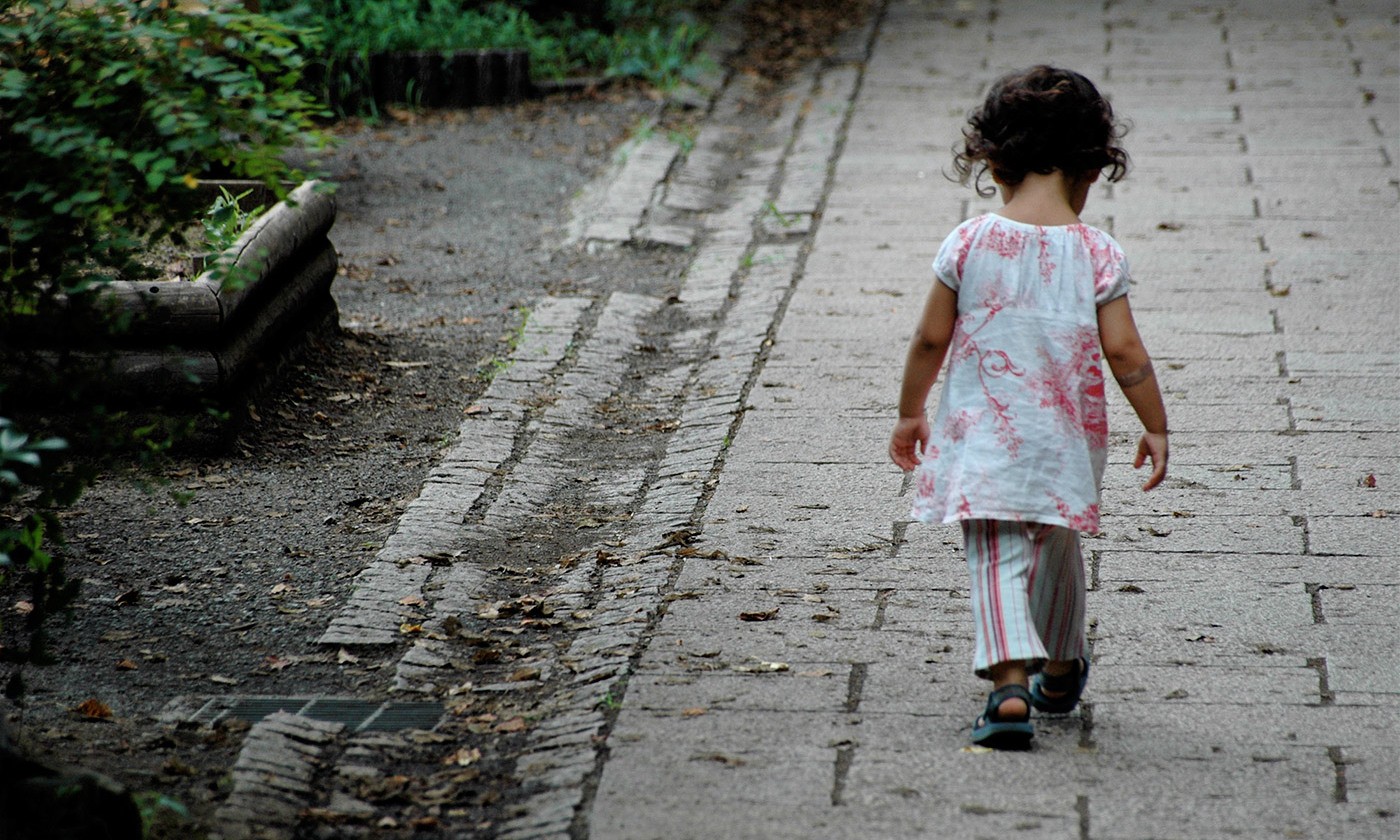 Воспитатели частного детсада забыли ребенка на улице