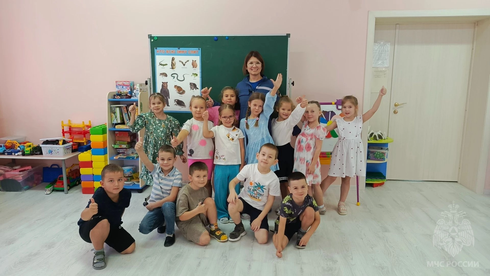 Психолог МЧС побывал в гостях у малышей в курском детском саду