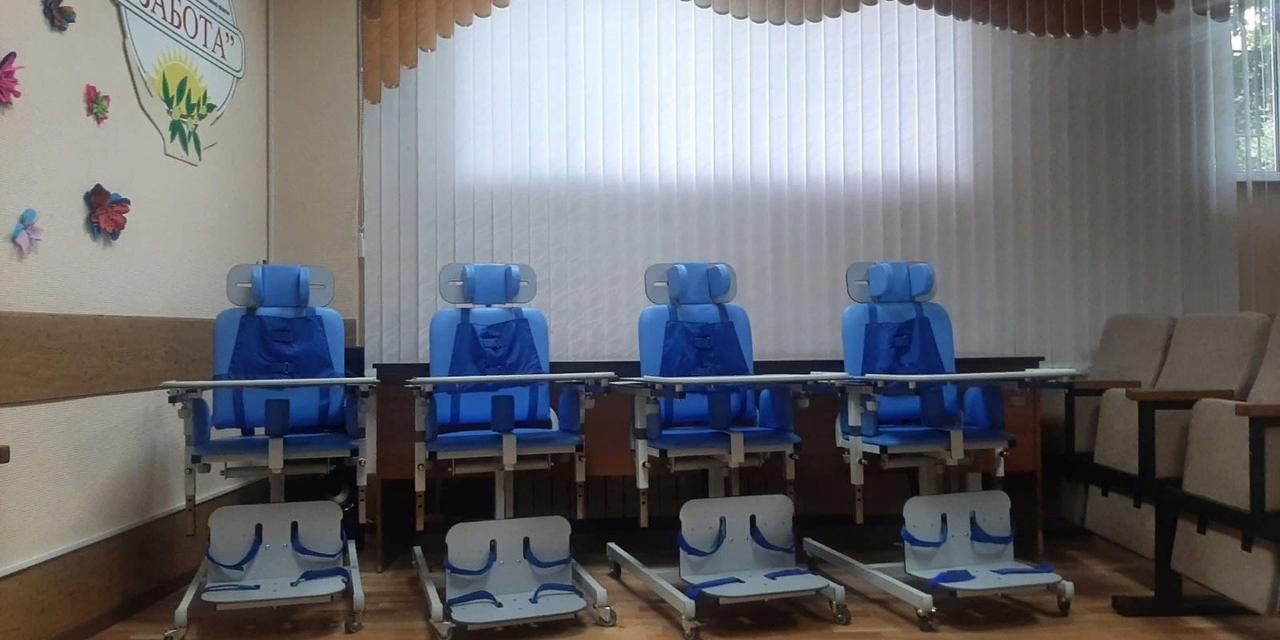 В курский социально-реабилитационный центр приобрели новые ортопедические стулья для детей с ДЦП