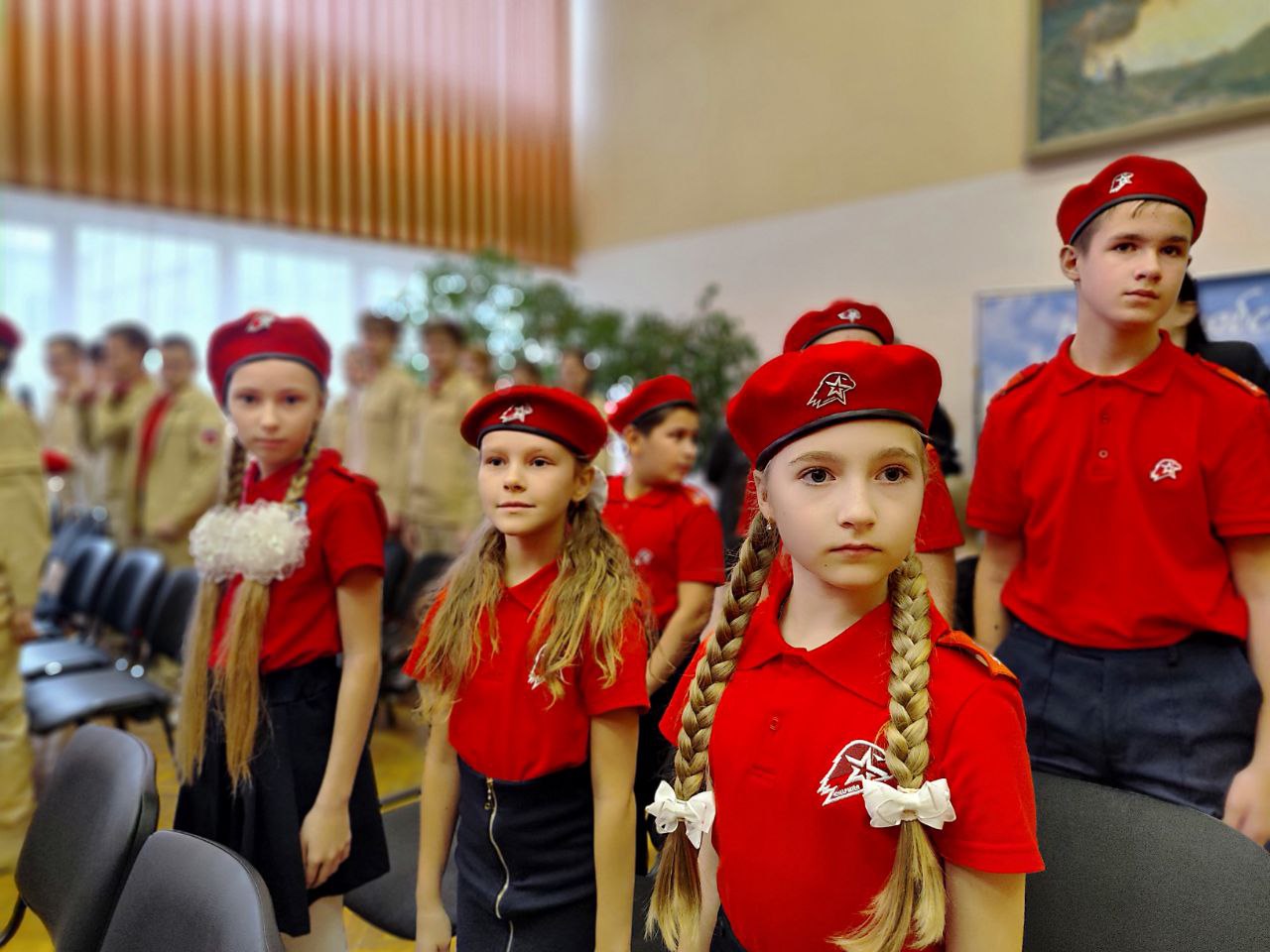 Юнармейский отряд 50-й школы Курска принял в свои ряды пятиклассников