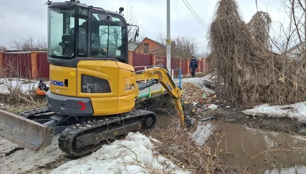 В Курске продолжаются противопаводковые мероприятия