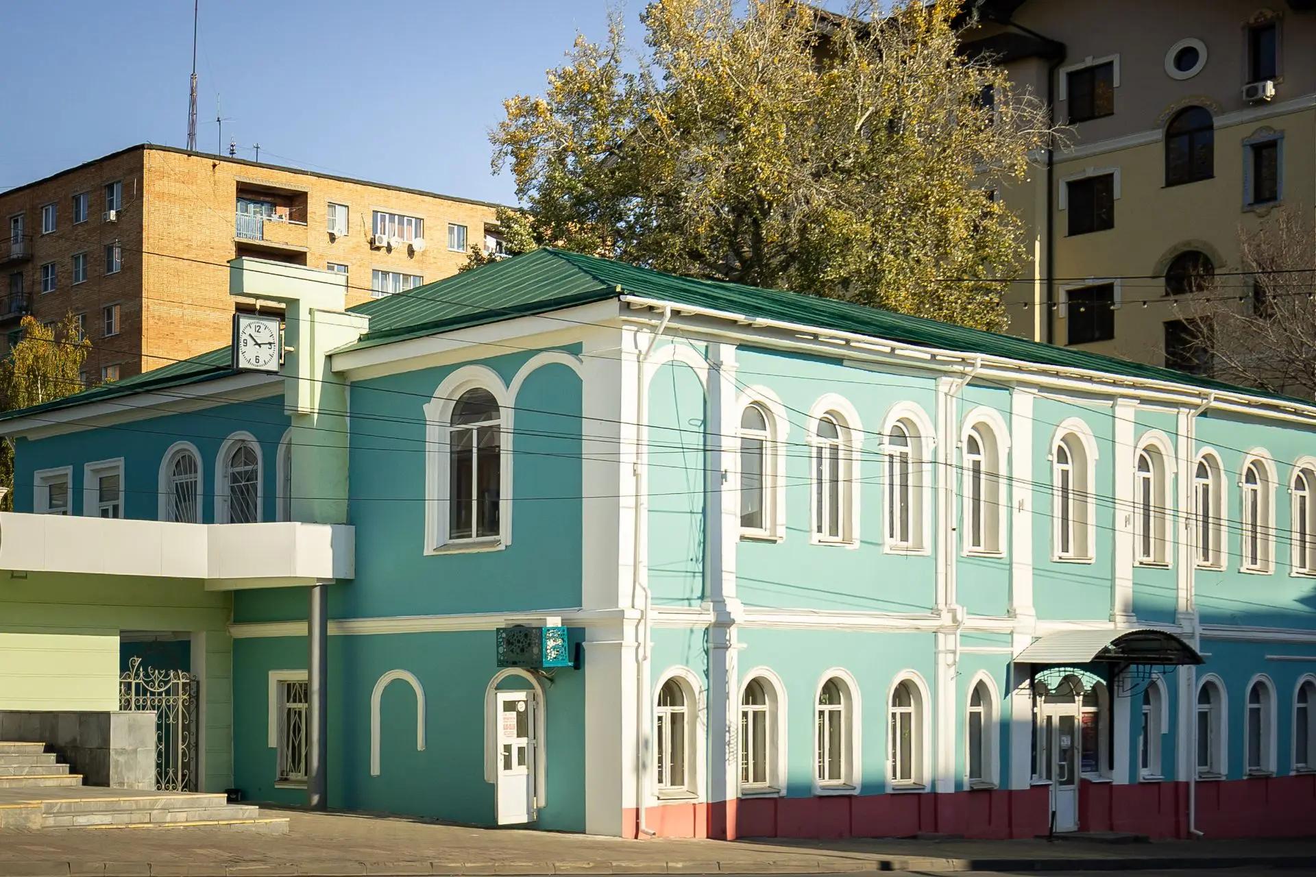 В Курске отреставрировали исторические часы на улице Дзержинского