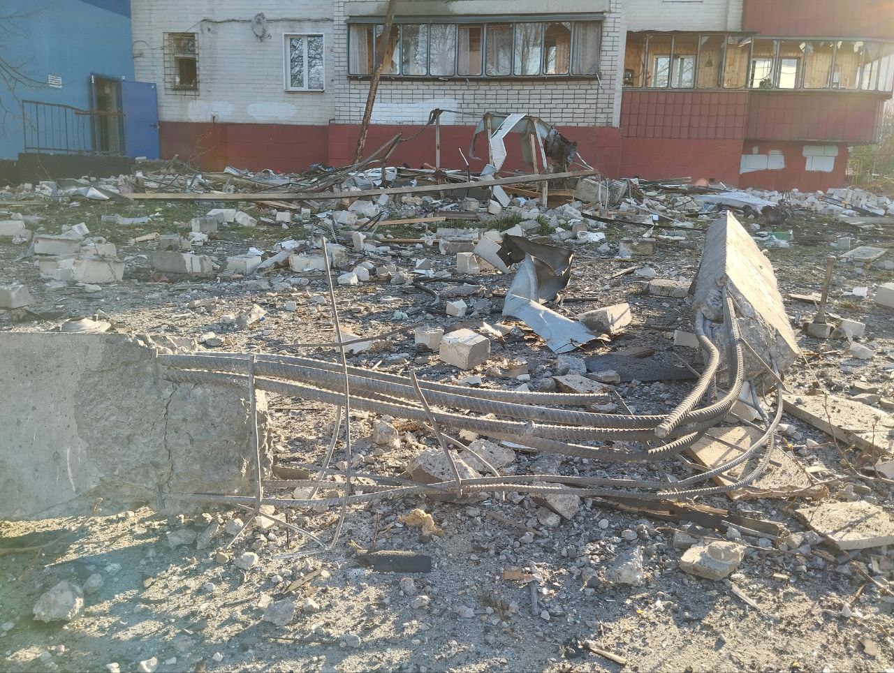 В Курске в результате атаки беспилотников ВСУ повреждены 24 многоквартирных дома