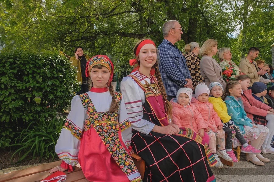 Ярмарка, ярмарка, звонкая и яркая