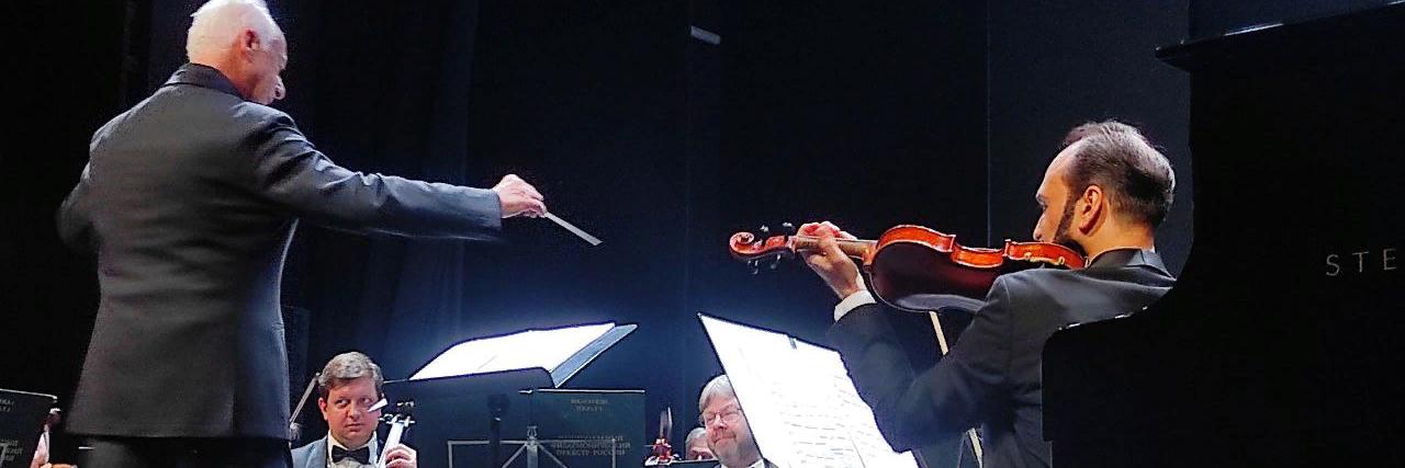 В Курске выступает Национальный филармонический  оркестр  под управлением  Владимира Спивакова