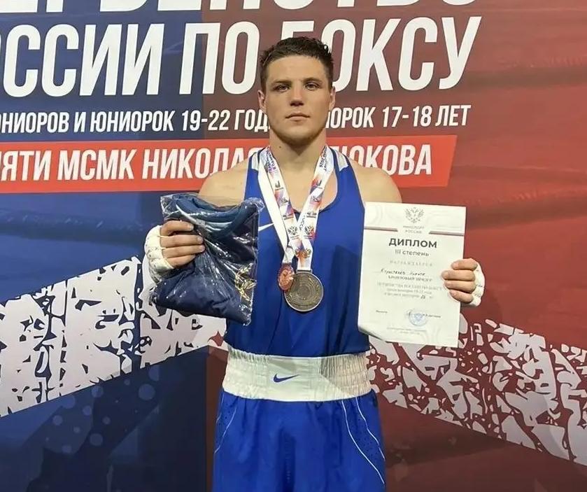 Курский боксер заработал бронзу в Краснодаре