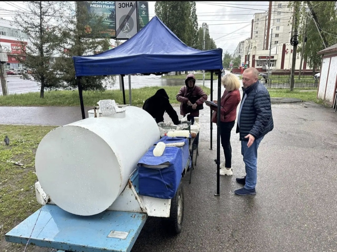 В Курске составили 36 протоколов за нелегальную торговлю животноводческой продукцией с земли