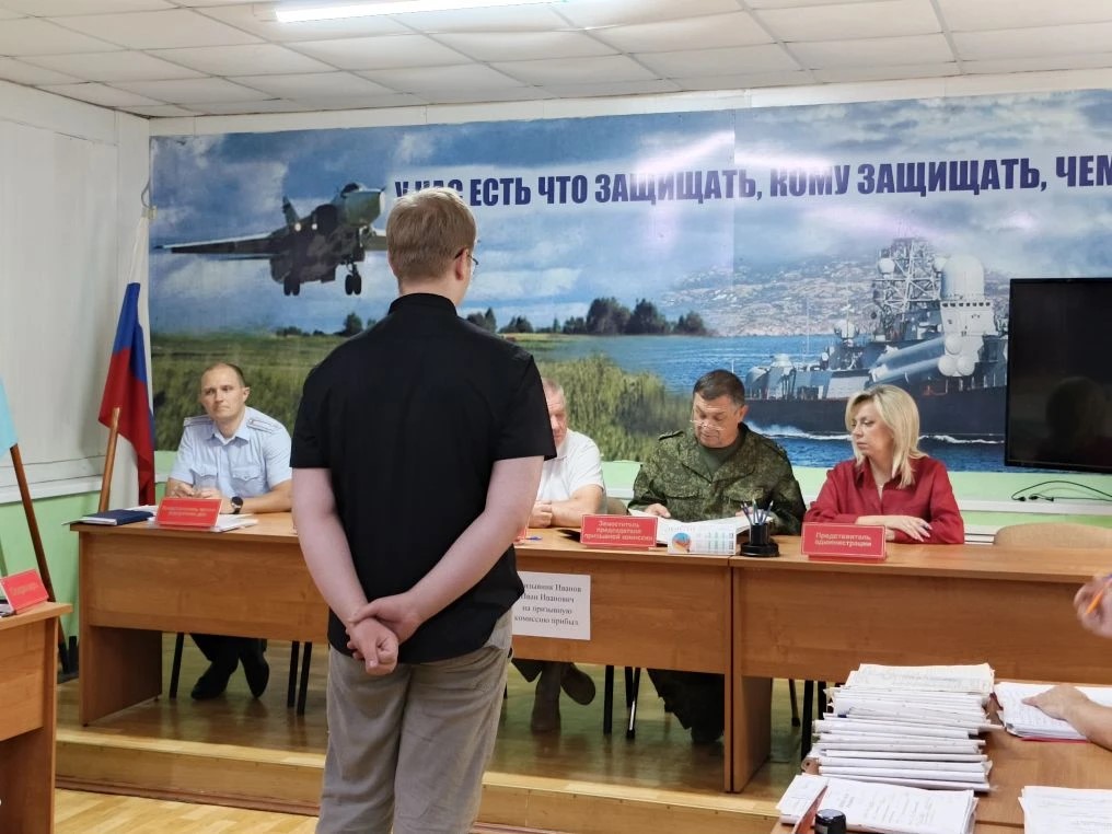 ‎Несколько молодых курян идут служить в войска БПЛА вместо срочной службы