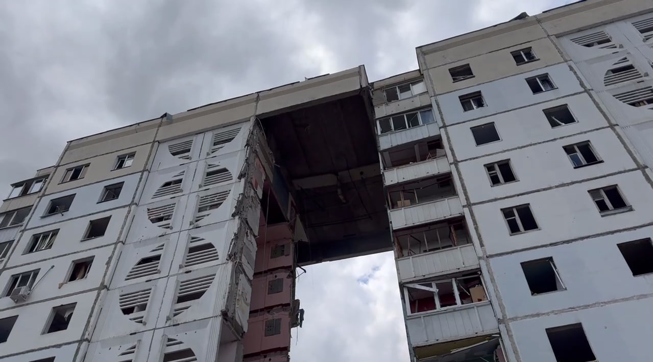 Число пострадавших при обрушении подъезда в белгородской многоэтажке выросло до 9 человек