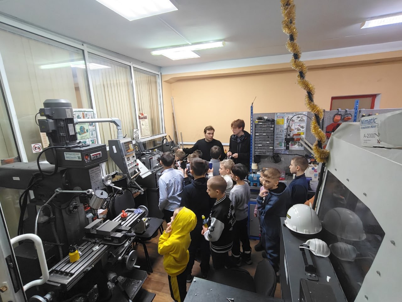 Юные куряне стали гостями университетской лаборатории робототехники