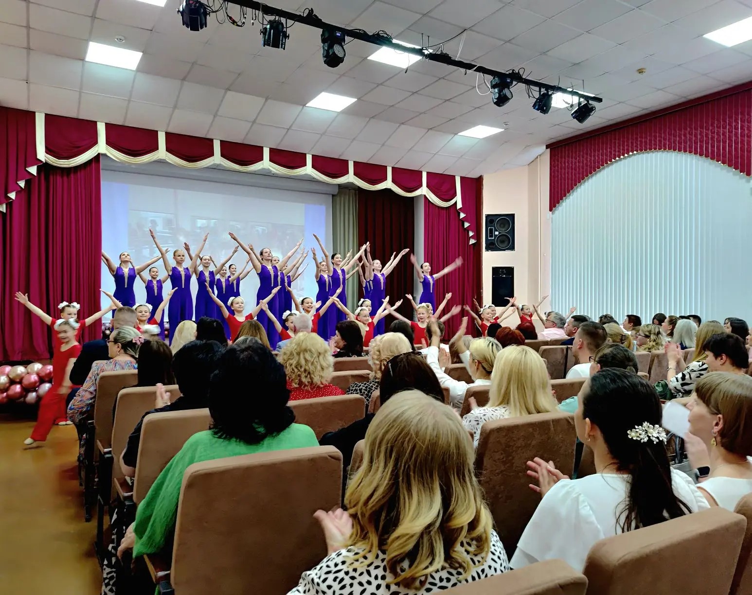 Курский Дворец детского творчества отмечает 60-летие