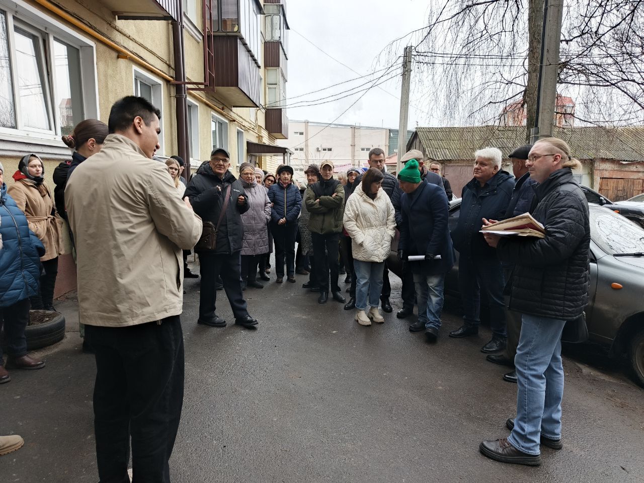 В Курске чиновники встретились с жителями отключенного от газа дома на Дзержинского