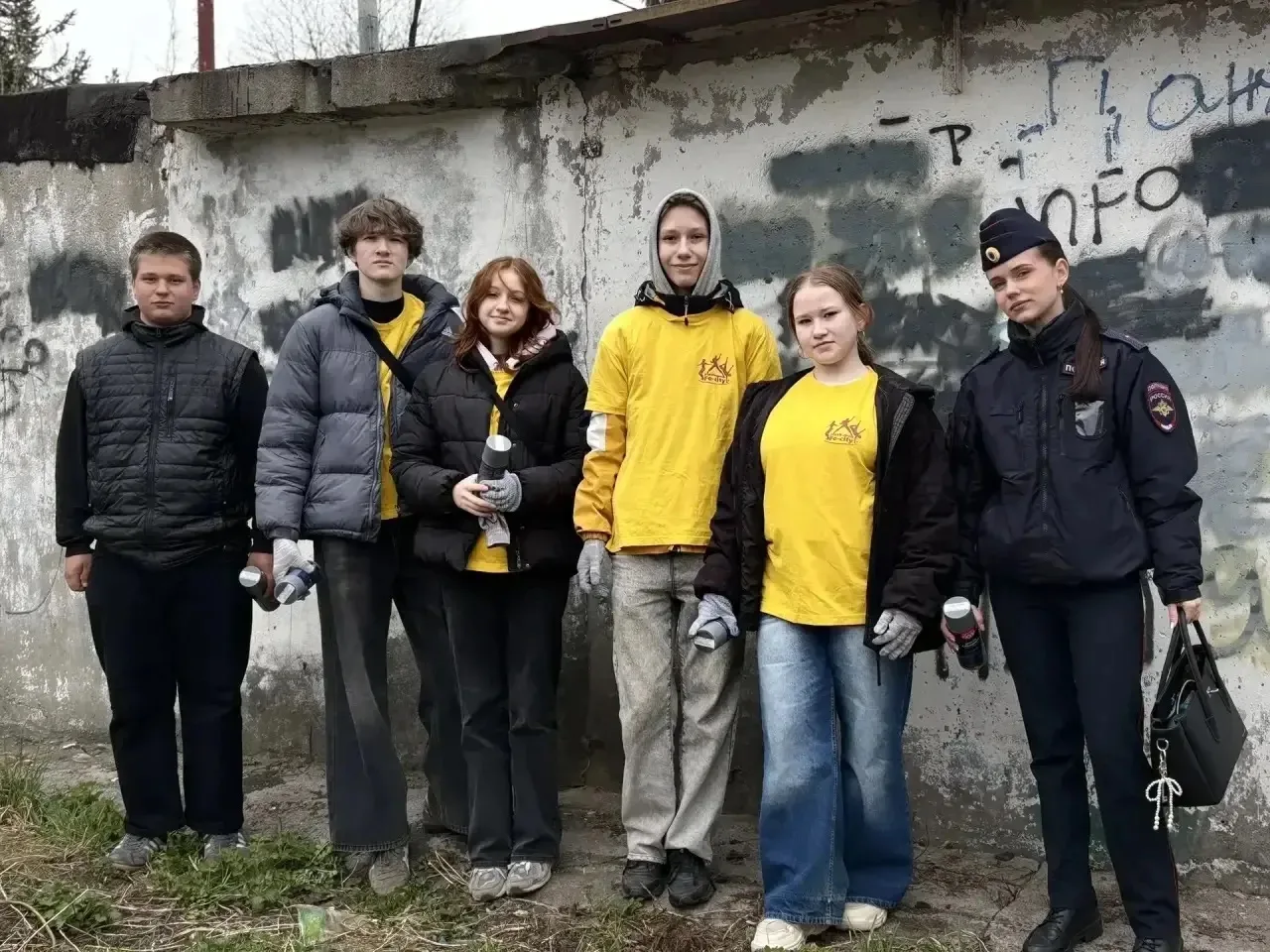 В Железногорске закрасили рекламу наркотиков в рамках акции «Сообщи, где торгуют смертью»