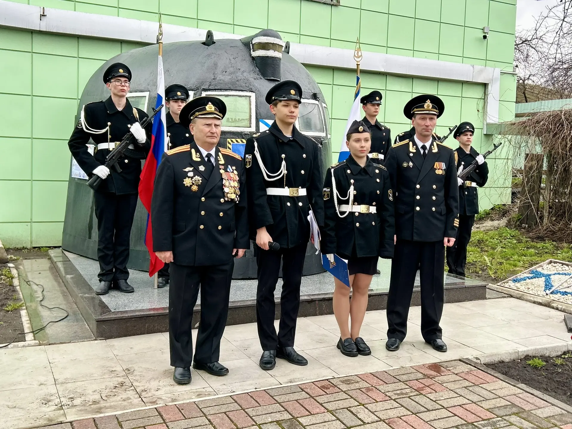 В Курске 7 апреля почтили память погибших моряков-подводников