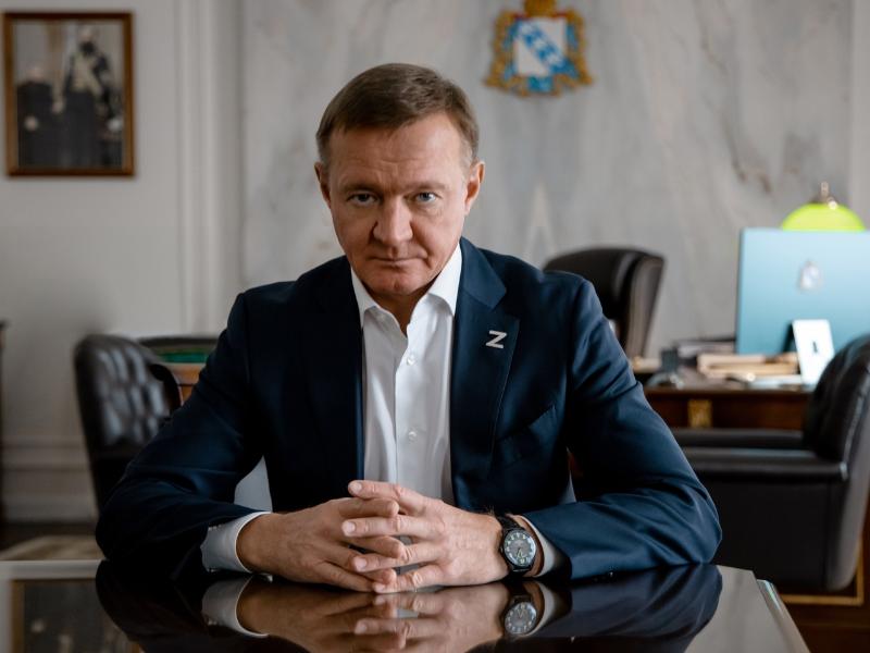 Губернатор Курской области в прямом эфире отвечает на вопросы курян