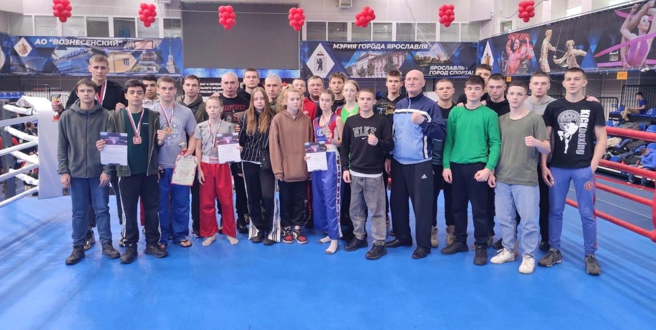 Курские кикбоксеры в Ярославле выиграли 20 медалей