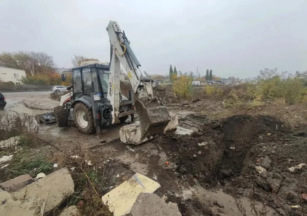 В Курске перекопали подъезды к свалке вдоль проспекта Булатова