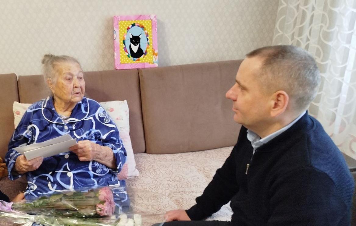 Курянка Елена Казакова отметила 100-летие