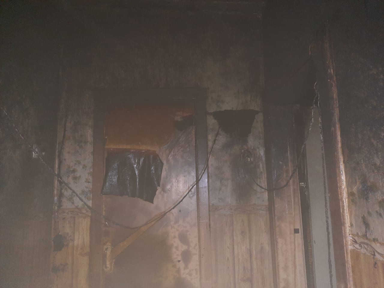 Курские огнеборцы спасли из пожара трех человек