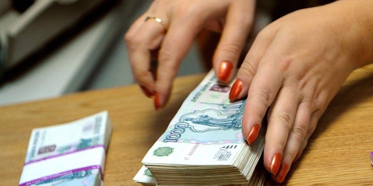 Курская полиция ищет подозреваемую в хищении 350 тысяч у пенсионерки