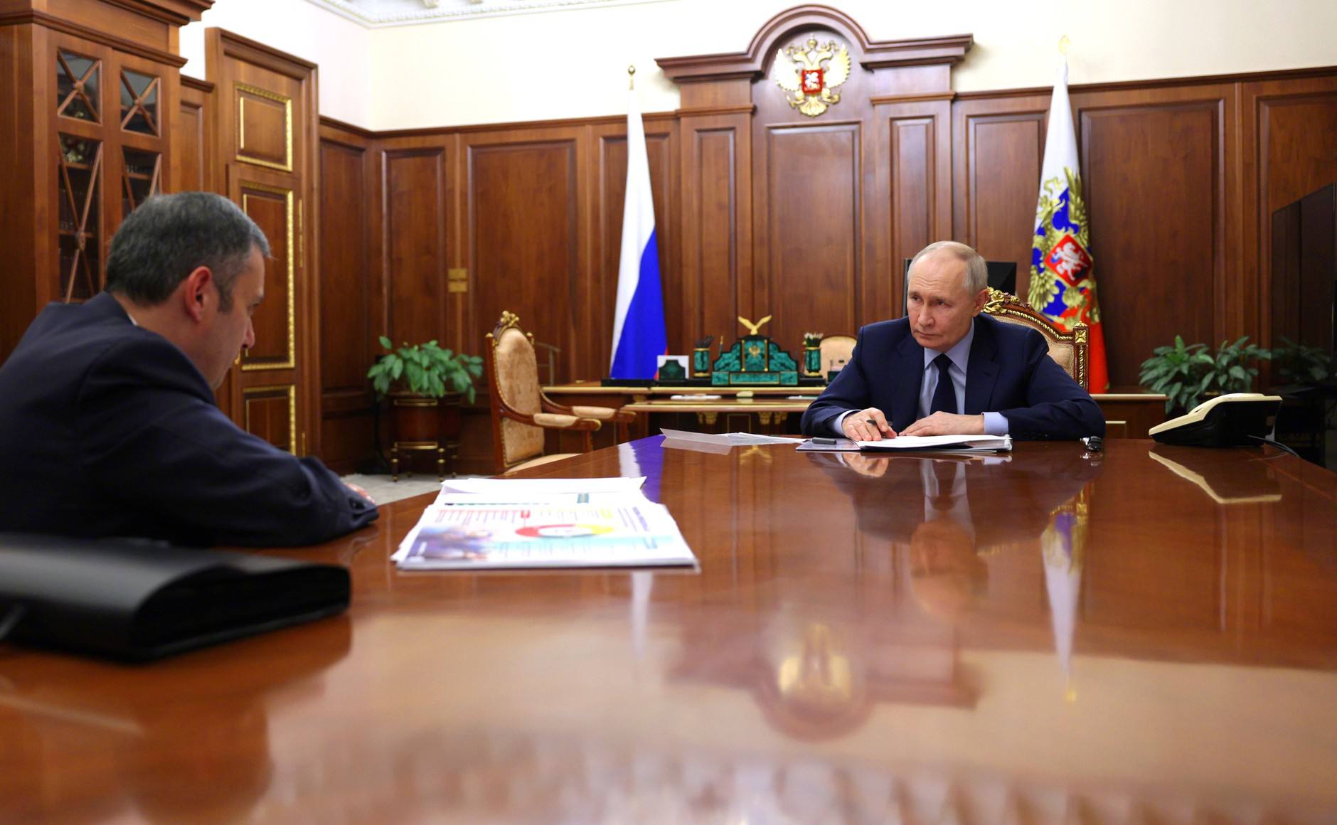 Владимир Путин подписал закон о праве курян возвращать земельные участки после получения жилищных сертификатов