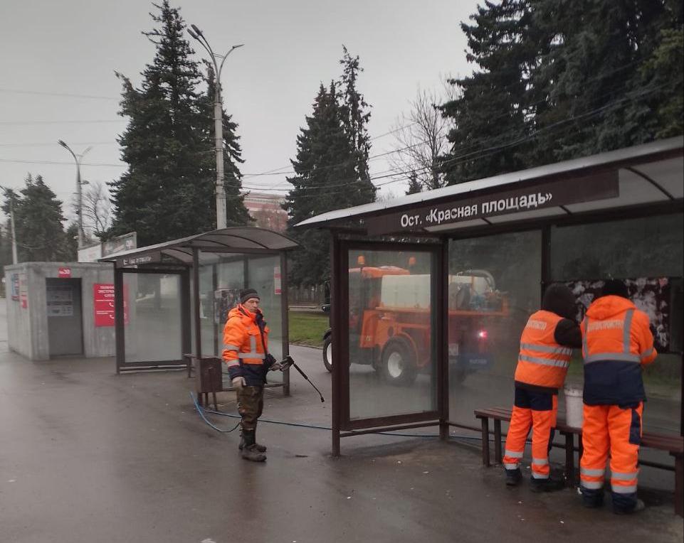 В Курске приводят в порядок остановочные комплексы