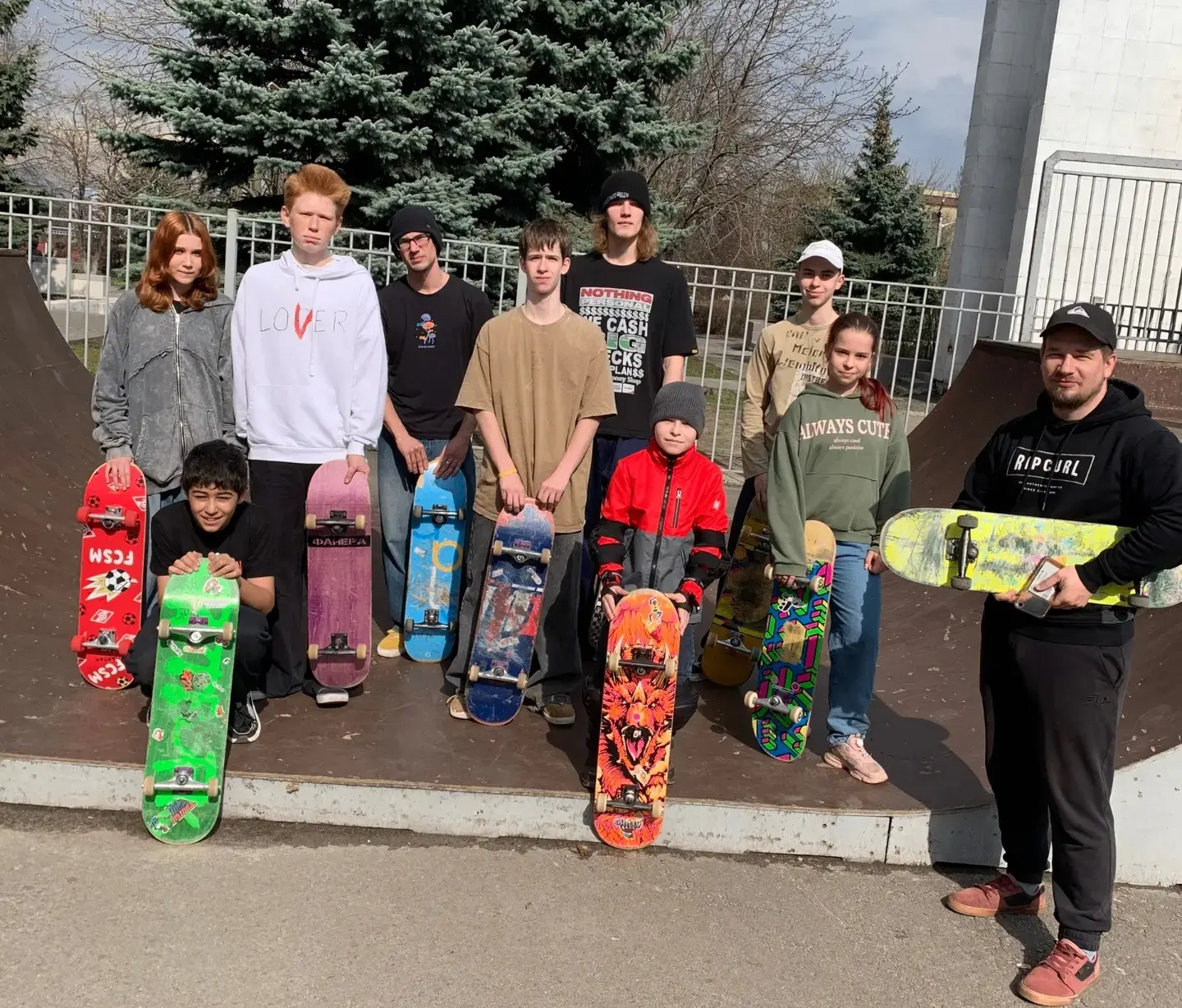 В курском «Гелиосе» стартовали занятия скейтбординга