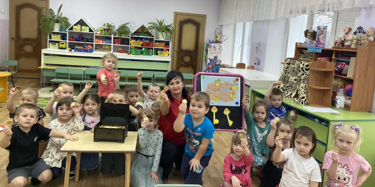 Четыре поколения с любовью к детям