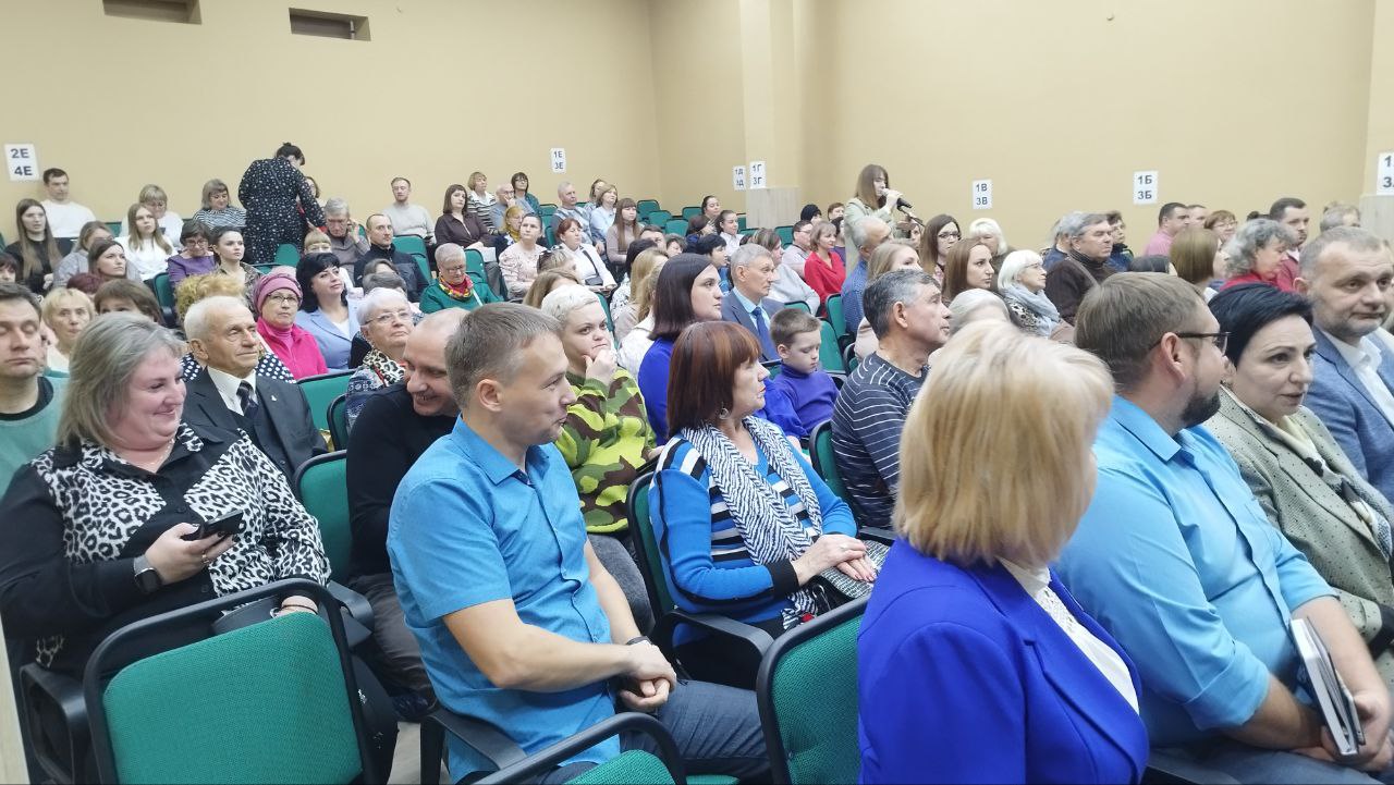 Власти города фиксируют все обращения курян на встрече с мэром