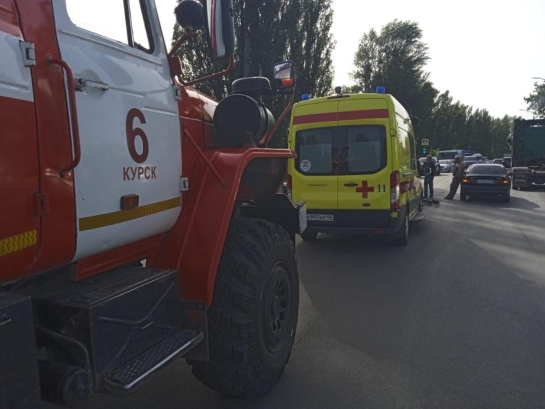На улице Дейнеки в Курске пожарные спасли ребенка из горящей квартиры