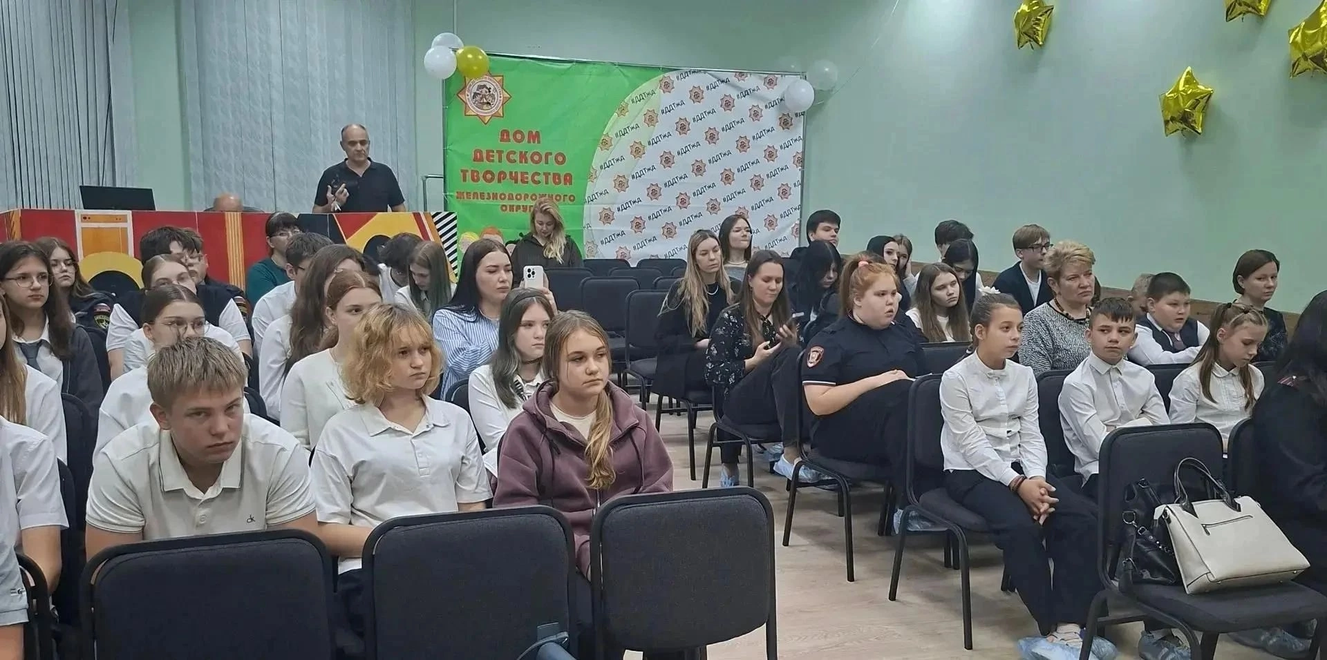 В  Курском доме детского творчества Железнодорожного округа провели занятие «Безопасные каникулы!»