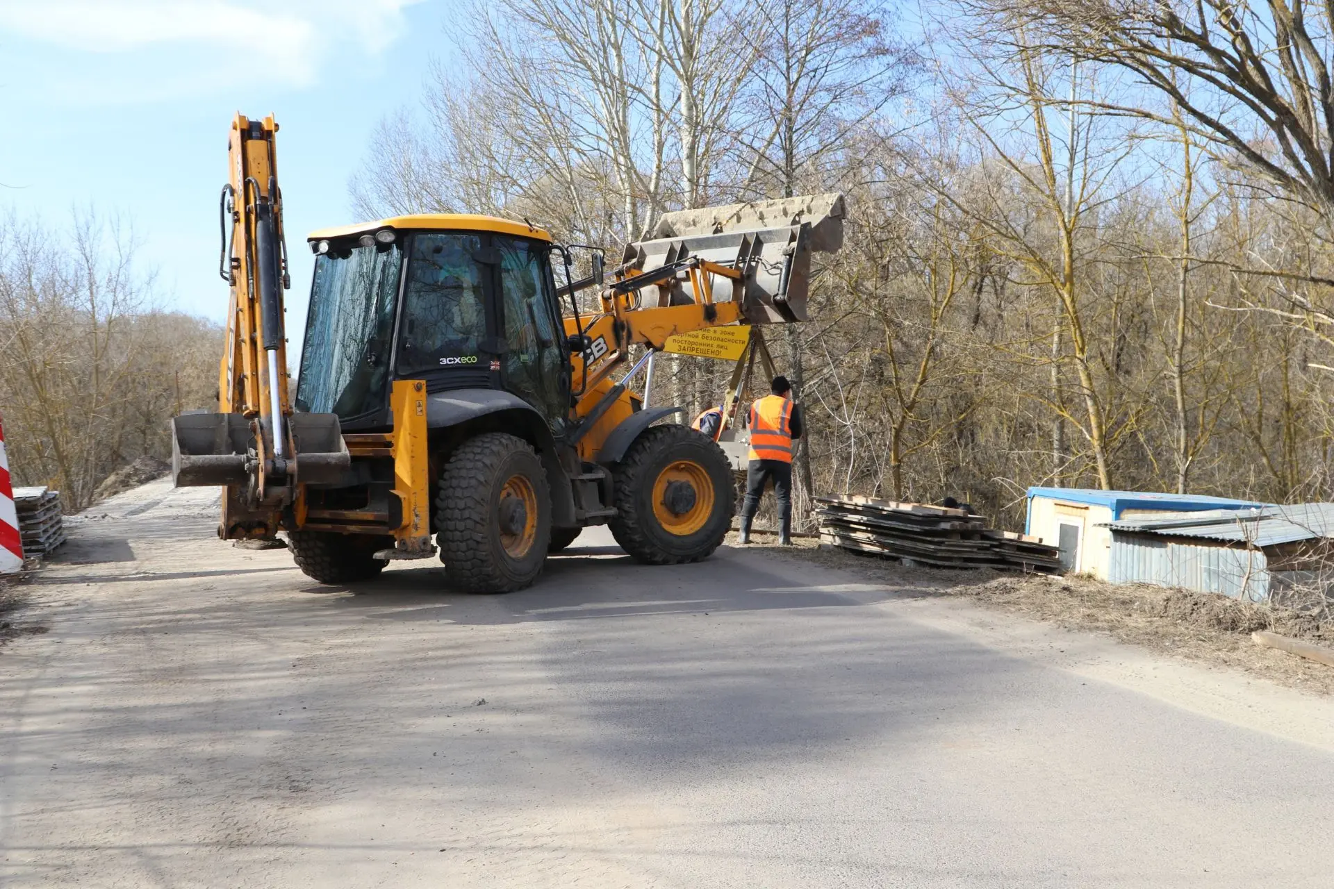 Под Курском начали ремонтировать автомобильный мост через реку Большая Курица