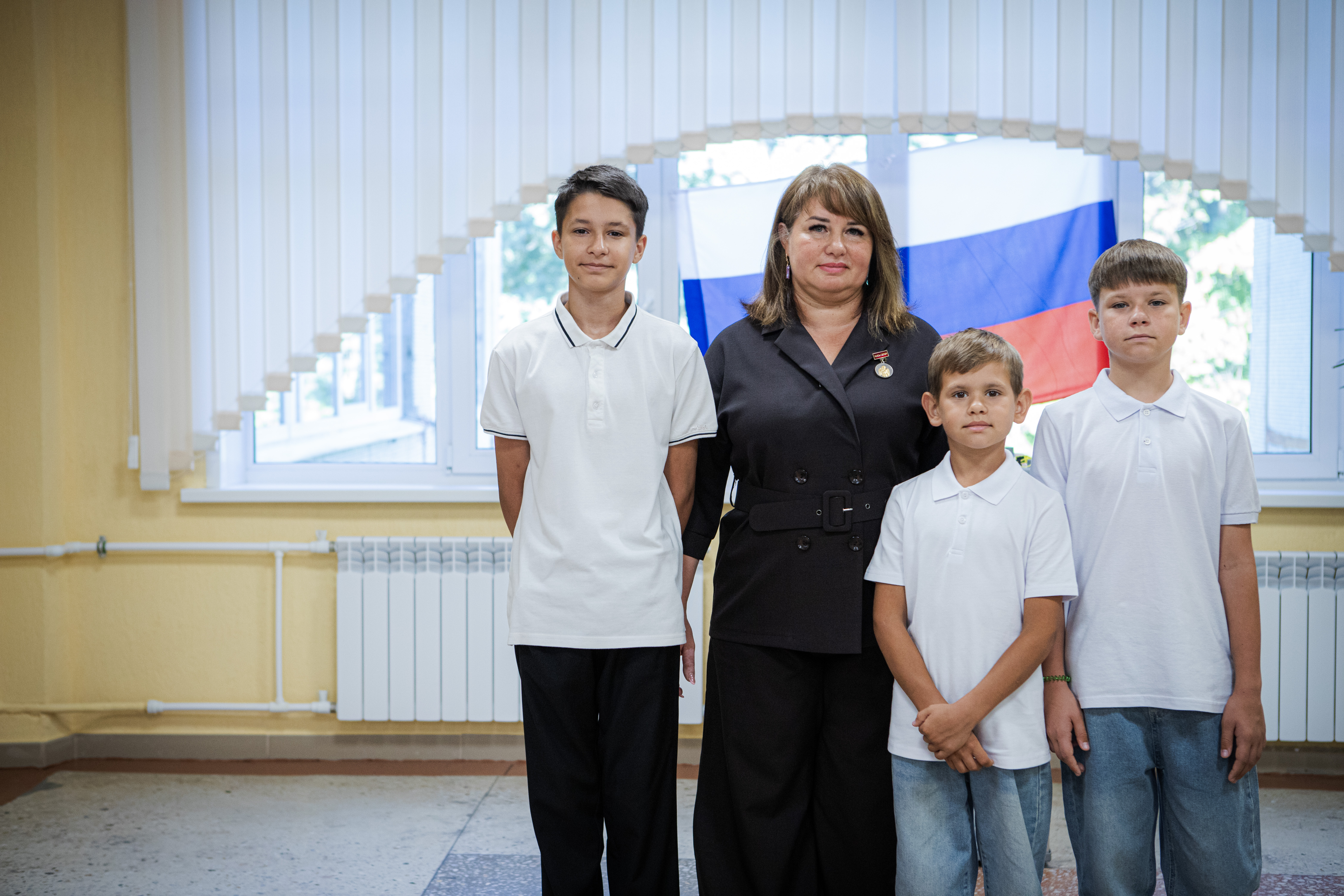 Многодетная мама из Курска пришла на избирательный участок вместе с младшими сыновьями