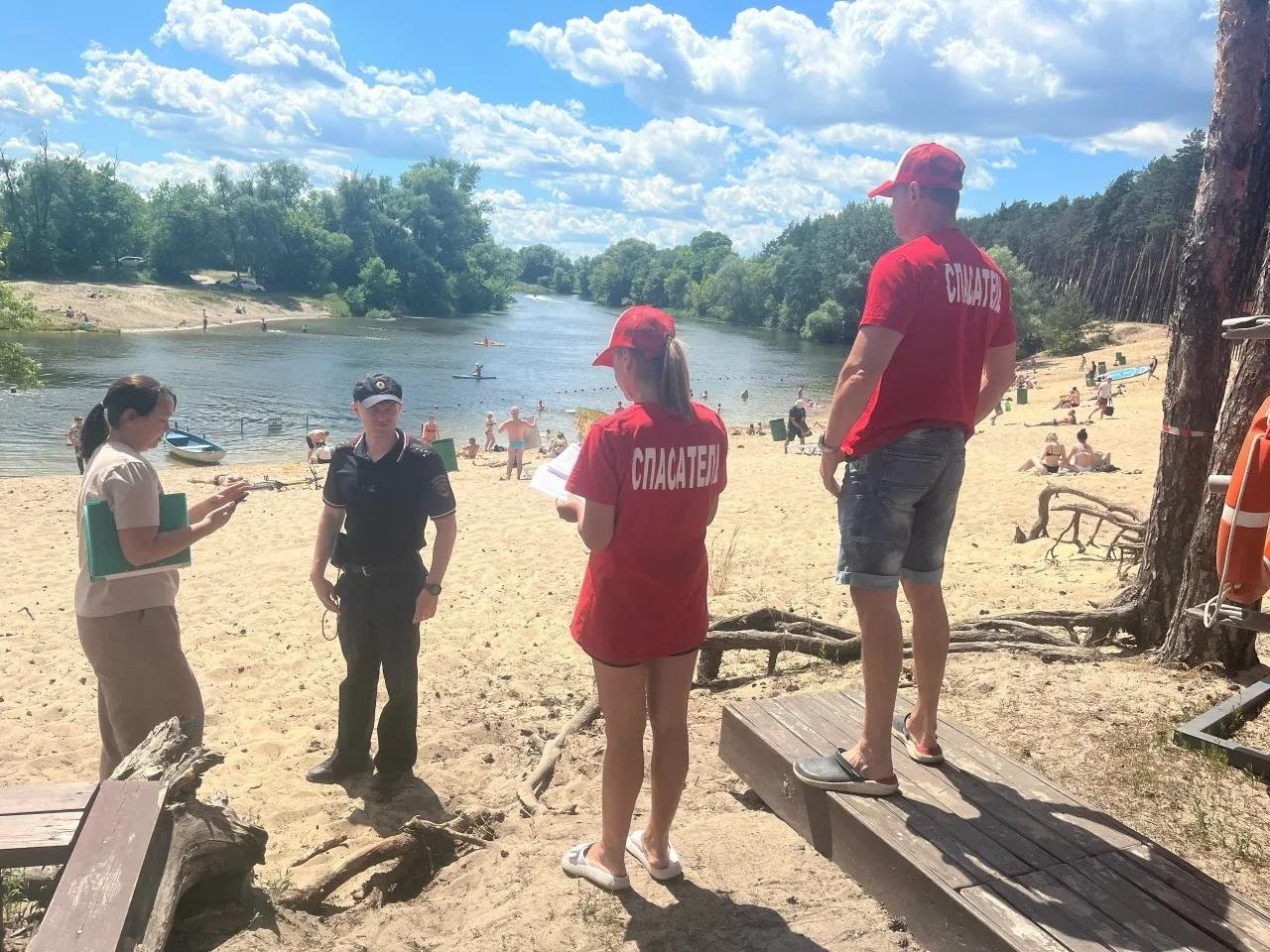 В первый летний месяц на городских водоёмах Курска спасли двух человек