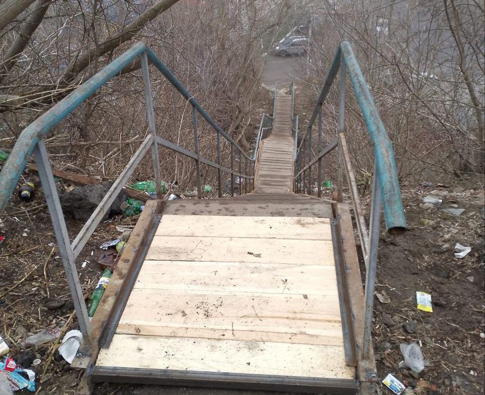 В Курске отремонтировали лестницу на улице Марата 