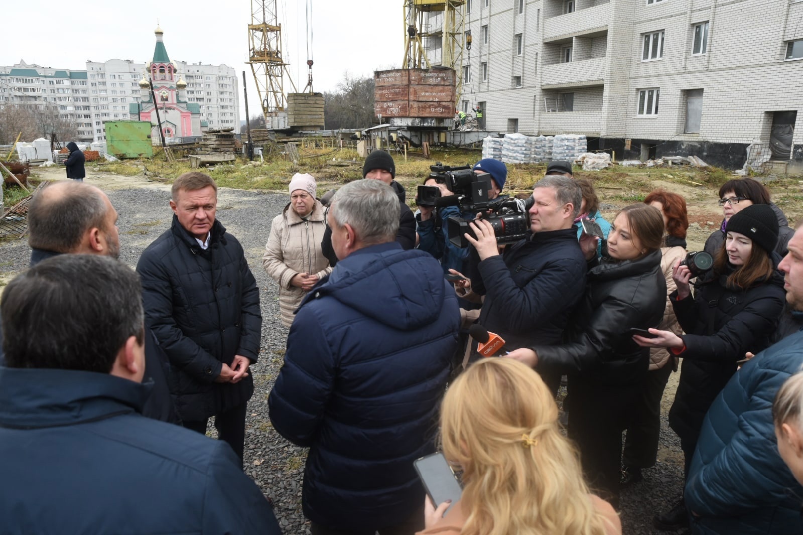 Губернатор Курской области посетил строительные площадки города Железногорск
